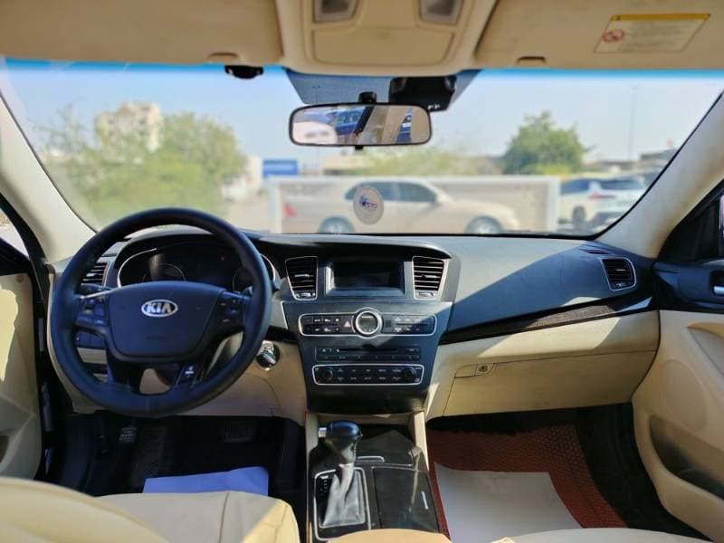 2016 Kia Cadenza thumbnail 4