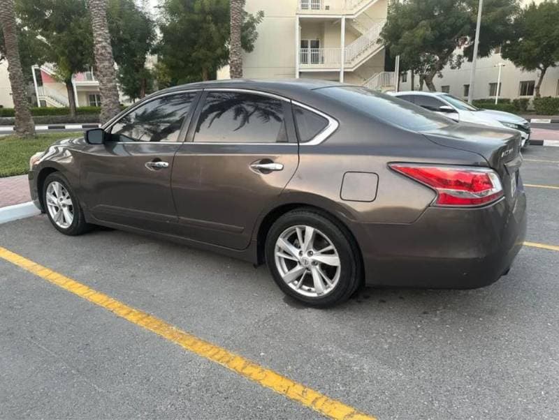 2014 Nissan Altima thumbnail 4
