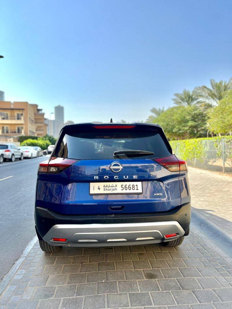 2023 Nissan Rogue thumbnail 3