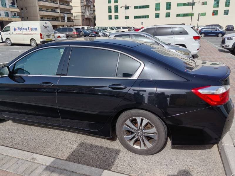 2015 Honda Accord thumbnail 5