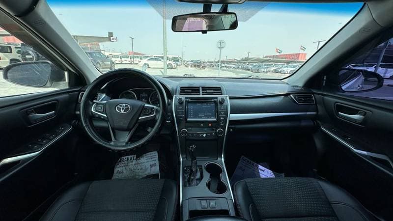 2015 Toyota Camry thumbnail 4