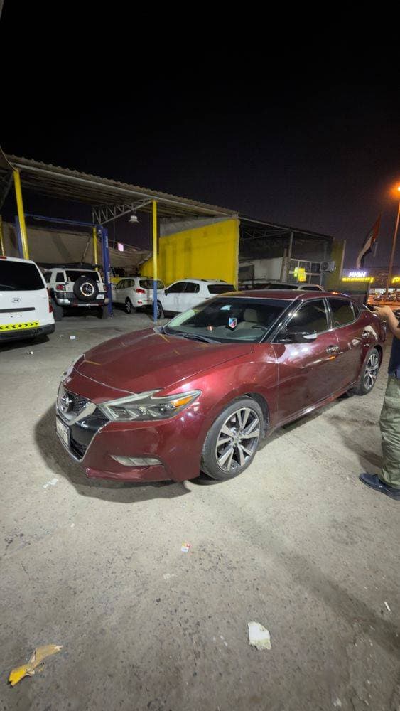 2017 Nissan Maxima thumbnail 2