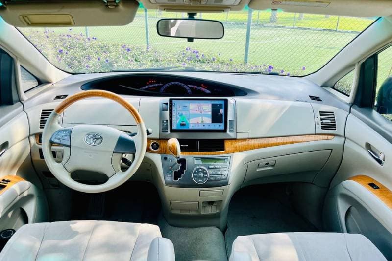 2010 Toyota Previa thumbnail 3