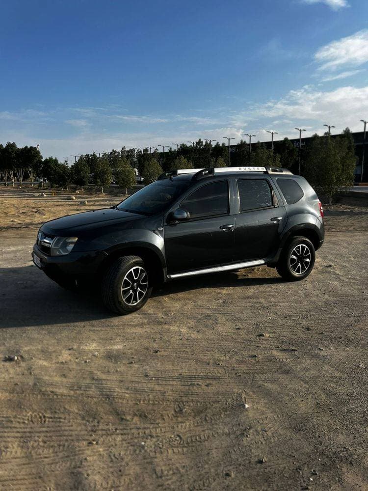 2016 Renault Duster thumbnail 2