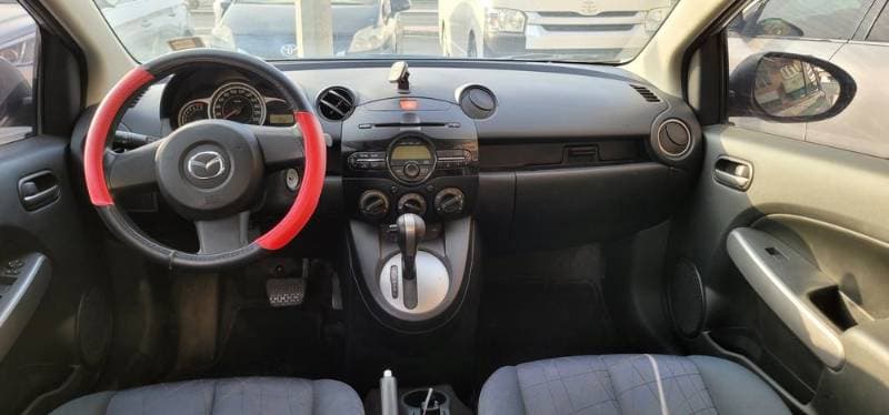2015 Mazda 2 Sedan thumbnail 5