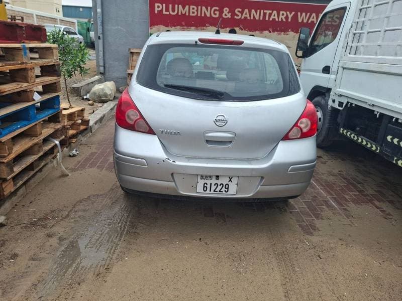 2012 Nissan Tiida thumbnail 4