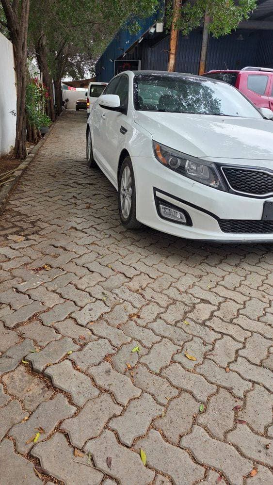 2015 Kia Optima thumbnail 2