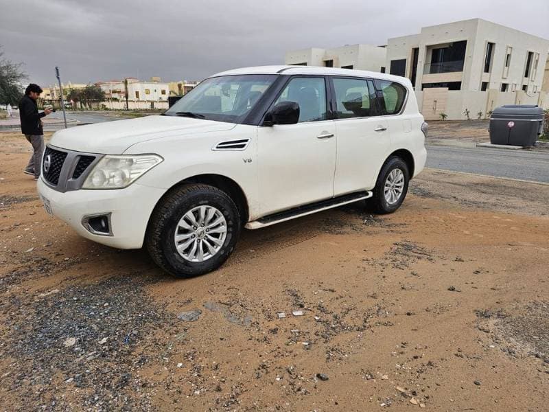 2014 Nissan Patrol thumbnail 2