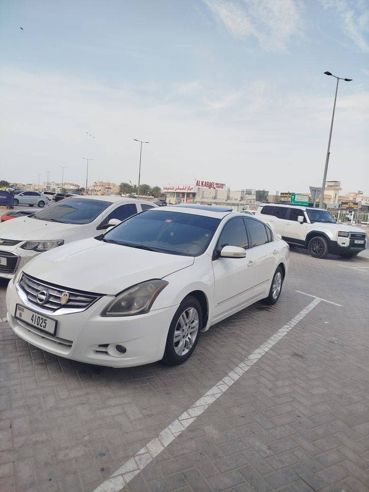 2010 Nissan Altima thumbnail 5