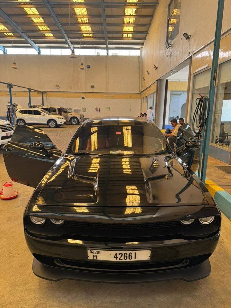 2016 Dodge Challenger thumbnail 2