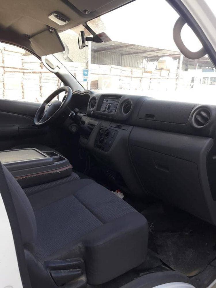 2013 Nissan Urvan thumbnail 5