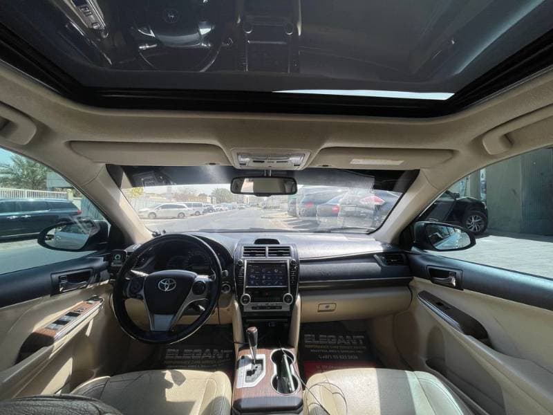 2015 Toyota Camry thumbnail 4