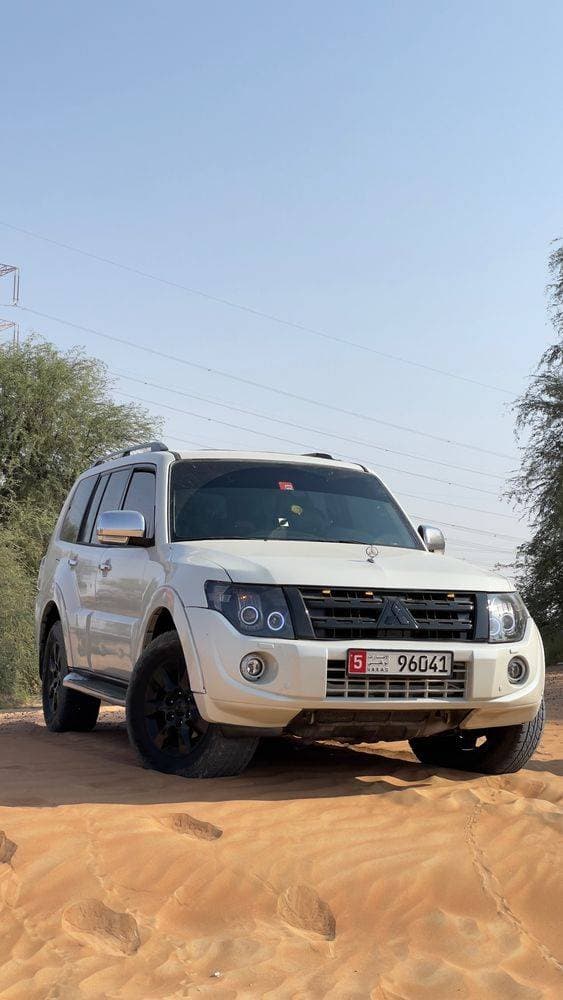 2014 Mitsubishi Pajero