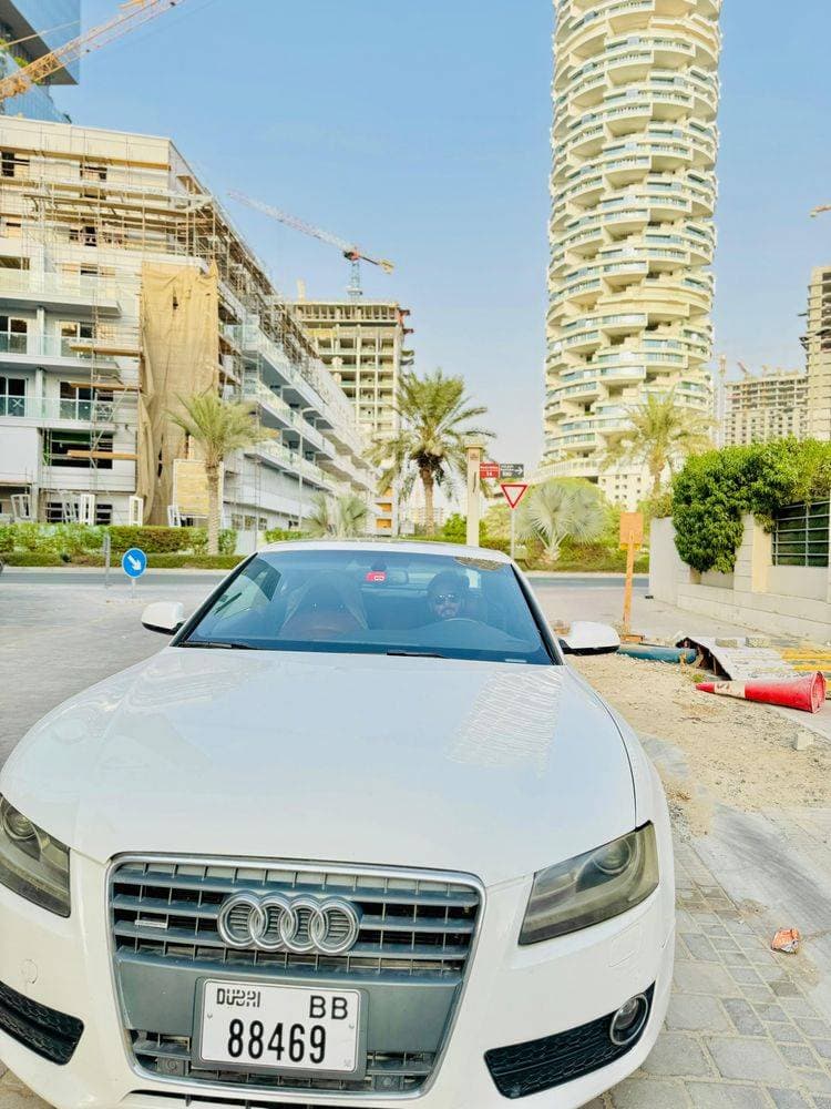 2010 Audi A5 Coupe thumbnail 3