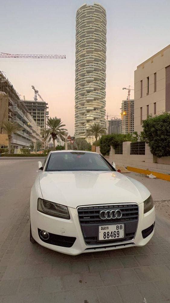 2010 Audi A5 Coupe thumbnail 4