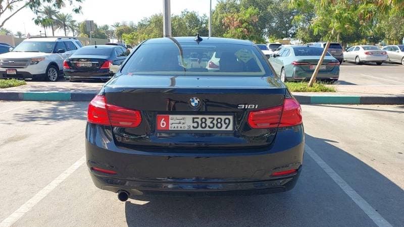 2016 BMW 3 Series Sedan thumbnail 4