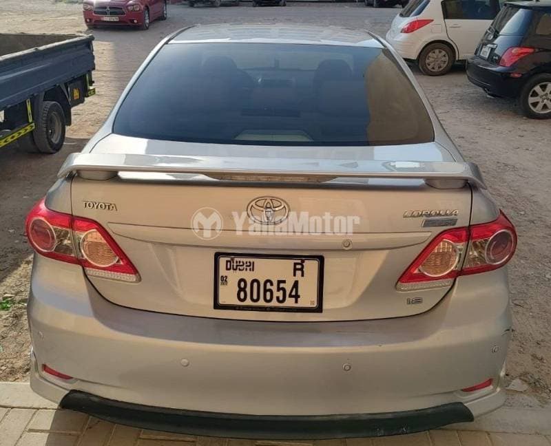2013 Toyota Corolla thumbnail 5