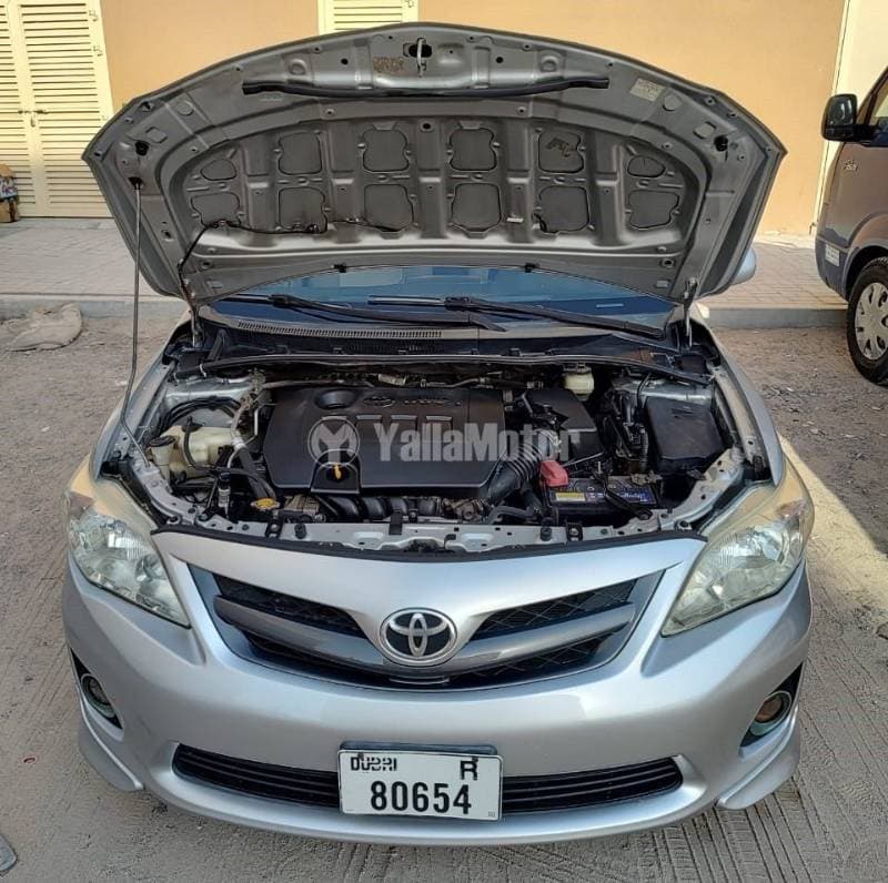 2013 Toyota Corolla thumbnail 4