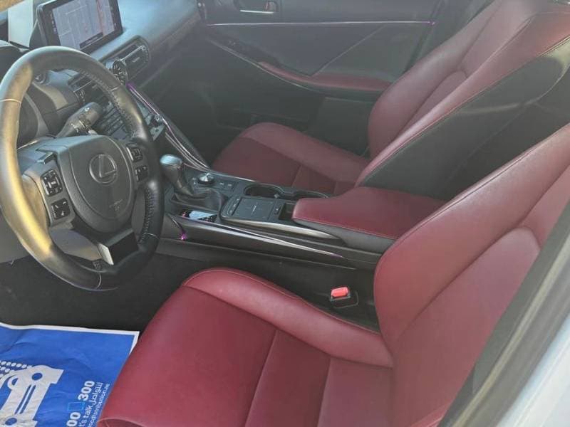 2023 Lexus IS-Series thumbnail 4