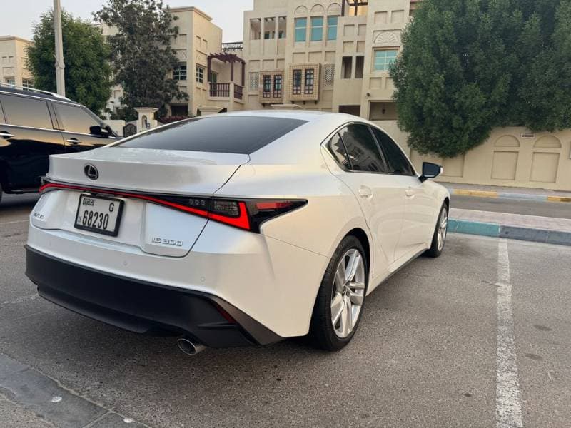 2023 Lexus IS-Series thumbnail 2