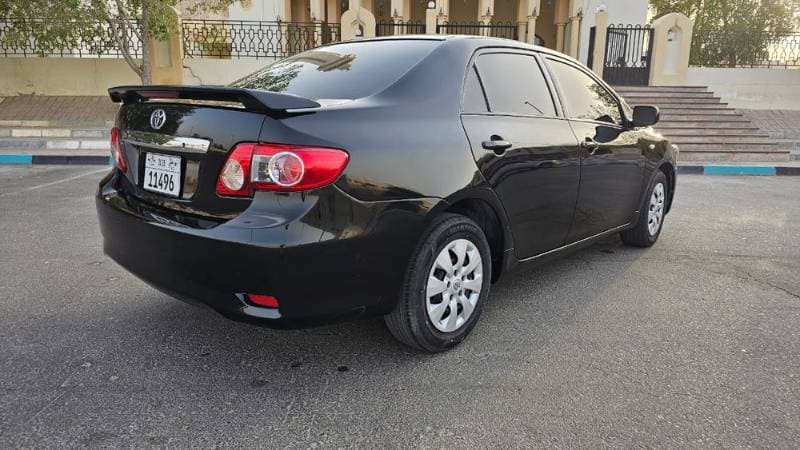 2013 Toyota Corolla thumbnail 5