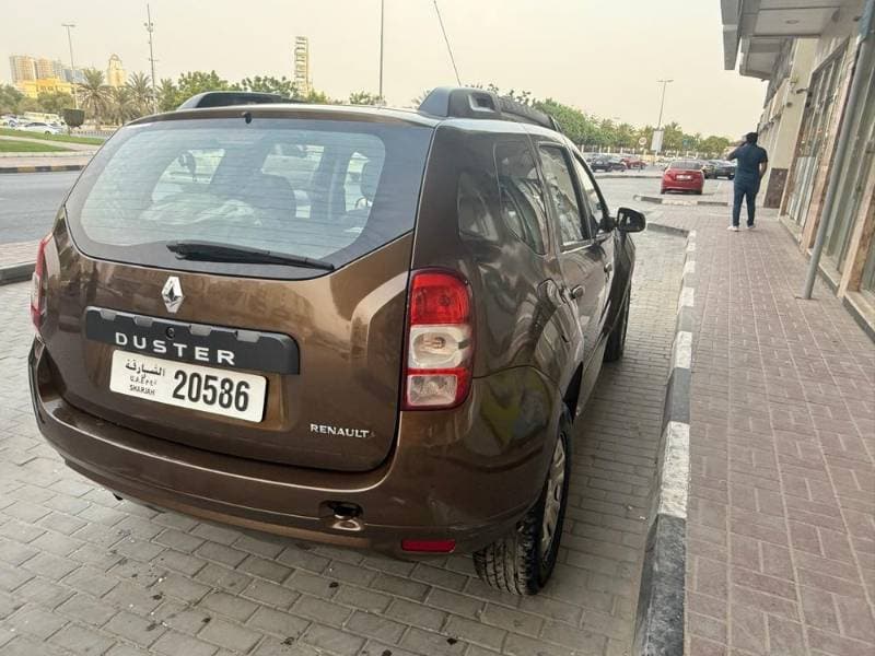 2015 Renault Duster thumbnail 2