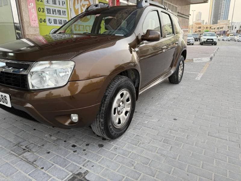 2015 Renault Duster thumbnail 4