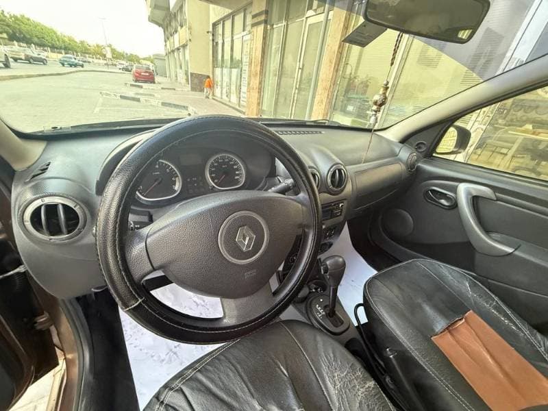 2015 Renault Duster thumbnail 5