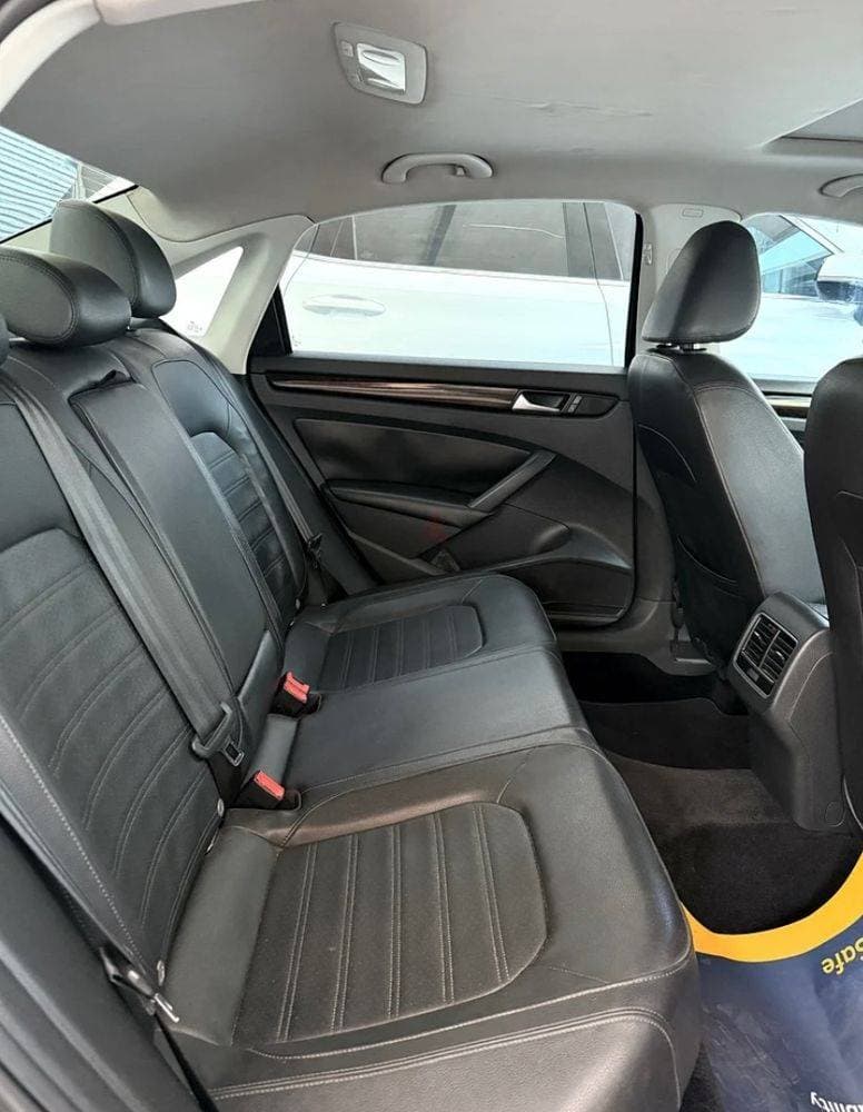 2015 Volkswagen Passat thumbnail 3