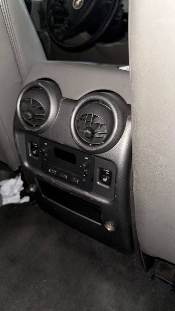 2005 Hummer H2 thumbnail 4