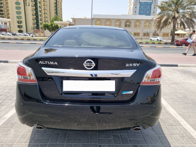 2016 Nissan Altima thumbnail 3