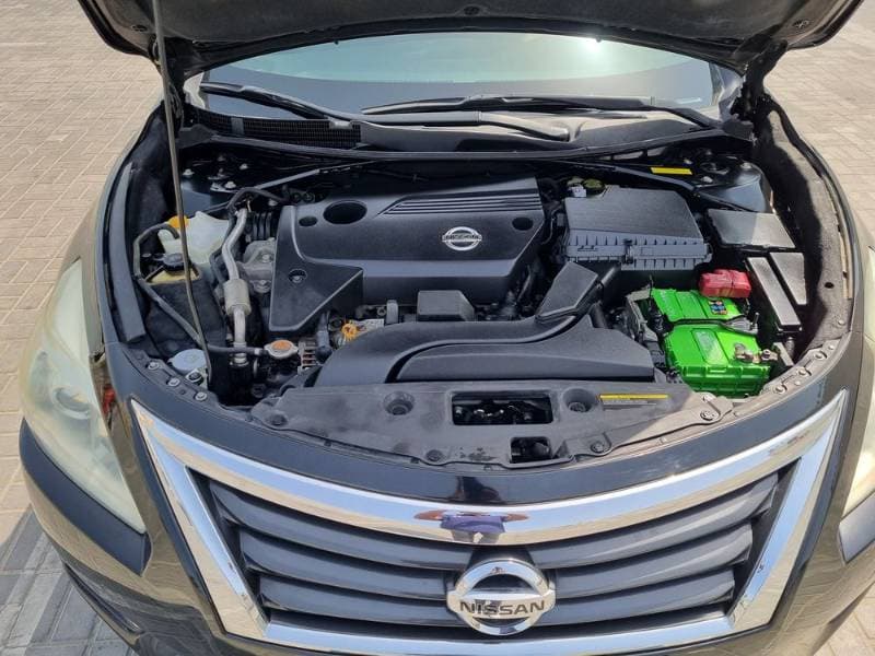 2016 Nissan Altima thumbnail 4