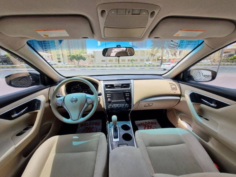 2016 Nissan Altima thumbnail 5