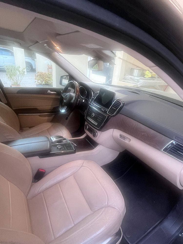 2016 Mercedes-Benz GLS thumbnail 3