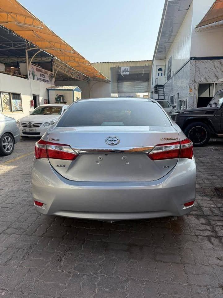 2015 Toyota Corolla thumbnail 5