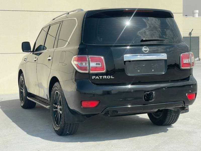 2012 Nissan Patrol thumbnail 4