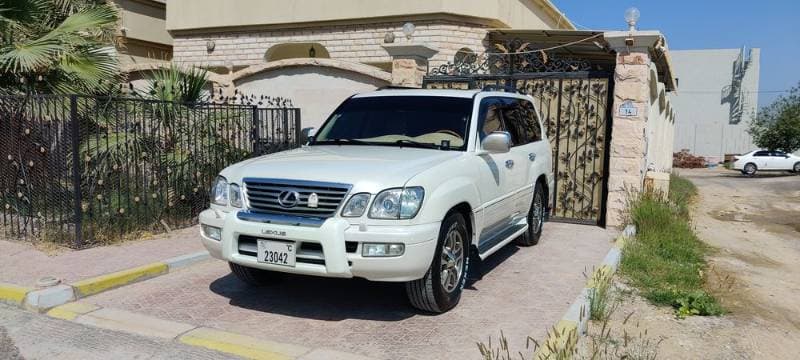 2005 Lexus LX