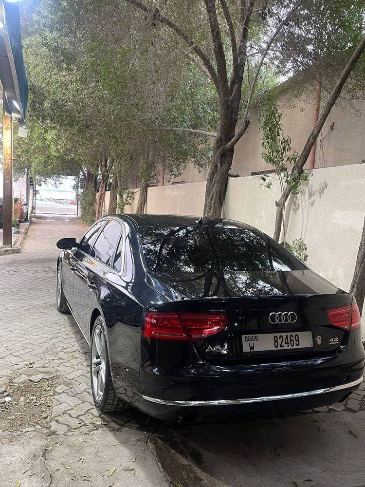 2011 Audi A8 L thumbnail 2