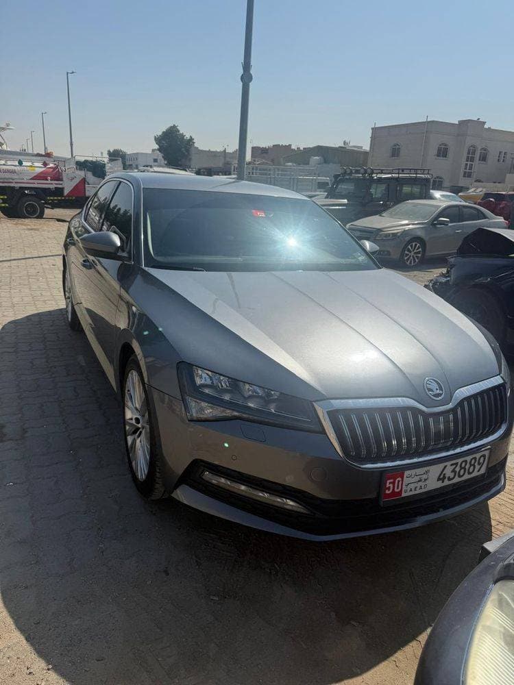 2022 Skoda Superb thumbnail 3
