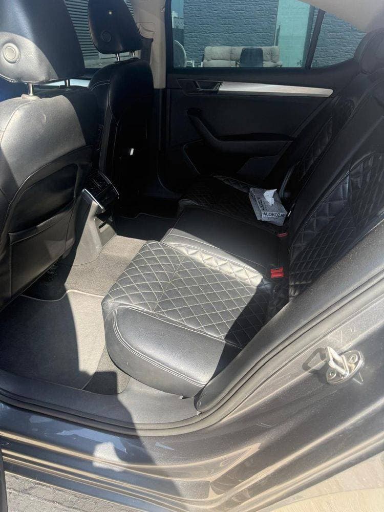 2022 Skoda Superb thumbnail 5