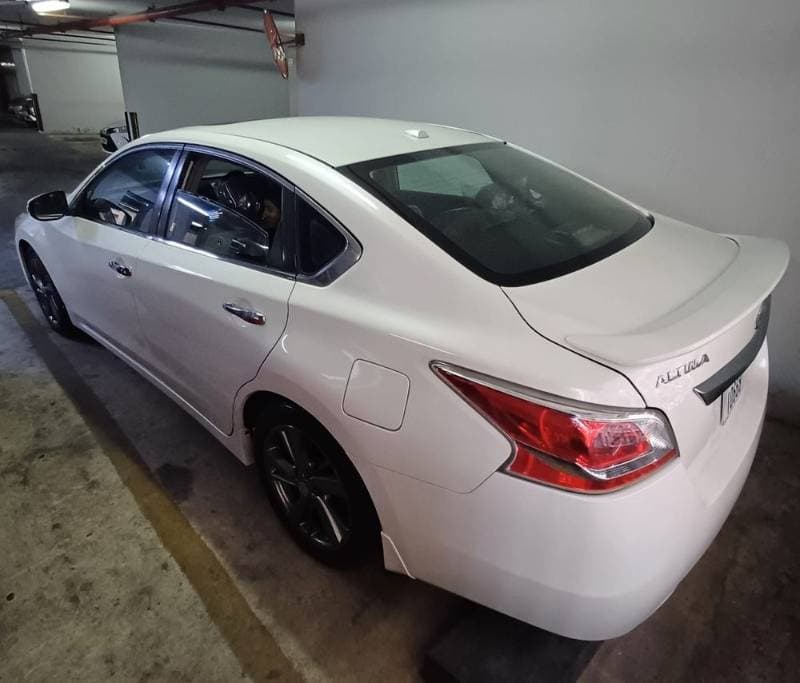2013 Nissan Altima thumbnail 2
