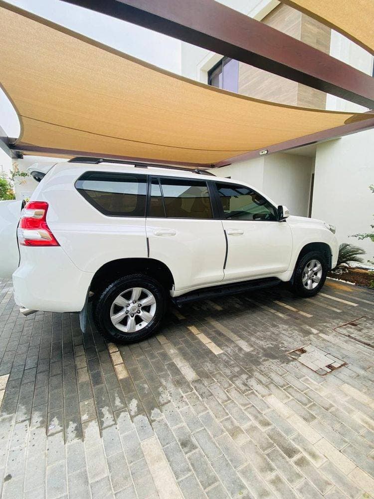 2015 Toyota Land Cruiser Prado thumbnail 2