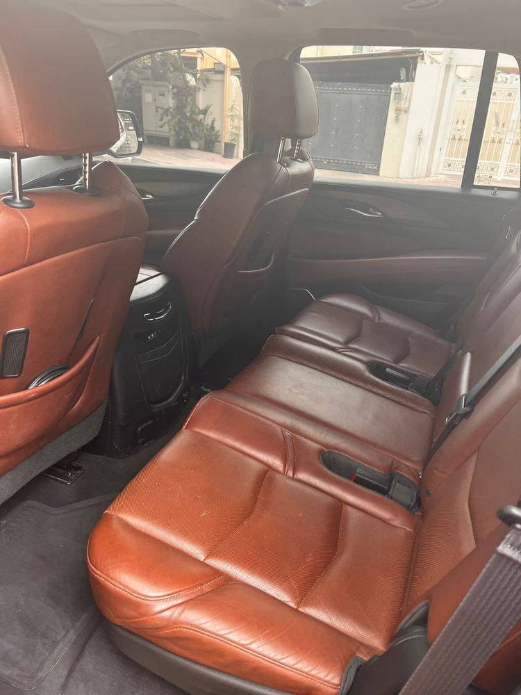 2016 Cadillac ESCALADE thumbnail 5
