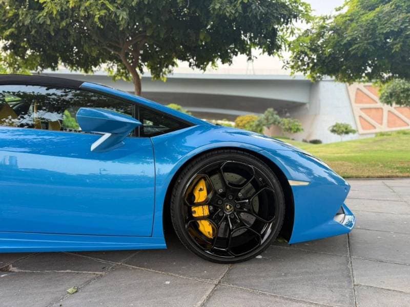 2018 Lamborghini Huracan thumbnail 3