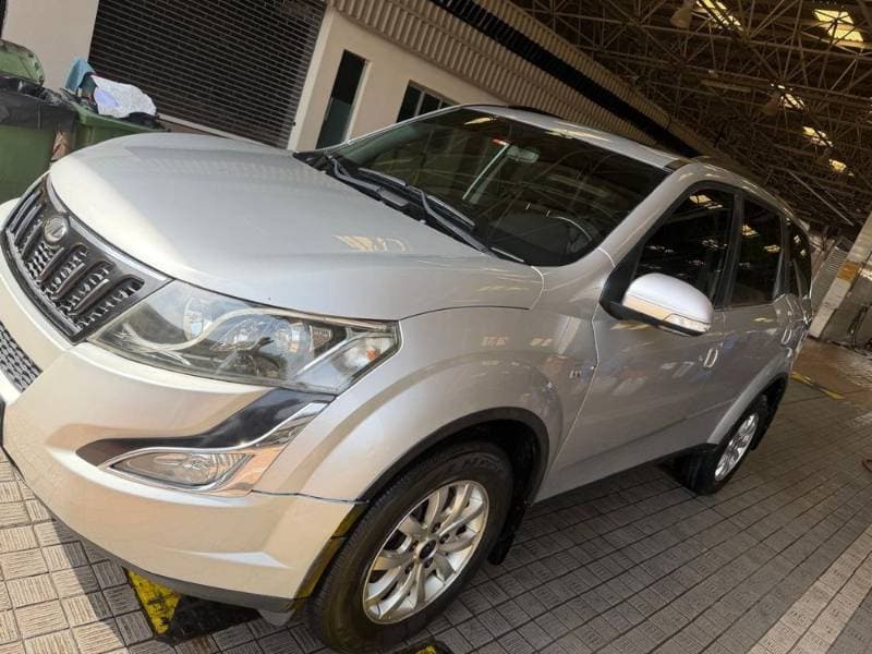 2018 Mahindra XUV500