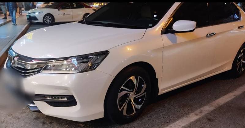2017 Honda Accord thumbnail 3