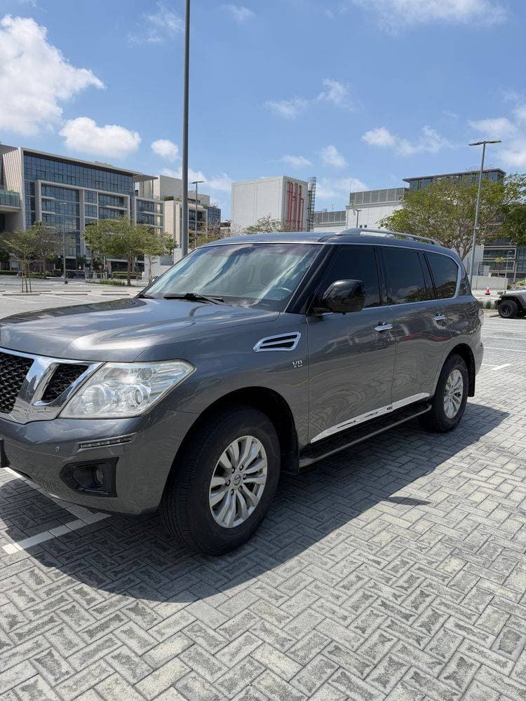 2014 Nissan Patrol thumbnail 4