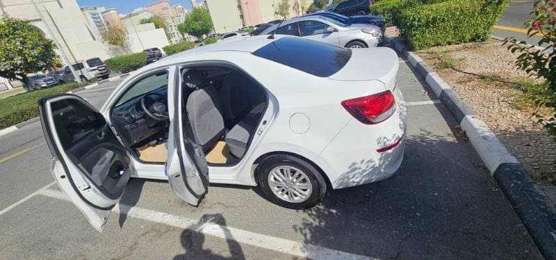 2020 Kia Pegas thumbnail 4
