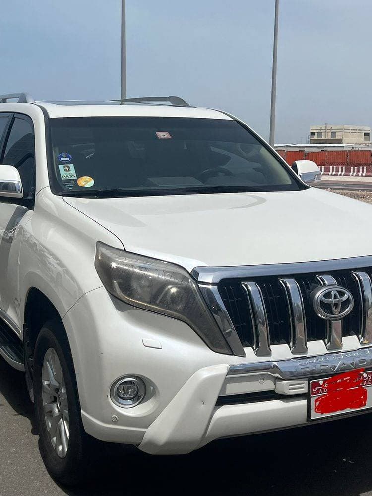 2016 Toyota Land Cruiser Prado thumbnail 2