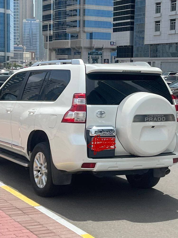 2016 Toyota Land Cruiser Prado thumbnail 4
